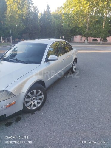 Volkswagen Passat-8