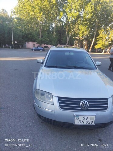 Volkswagen Passat-12