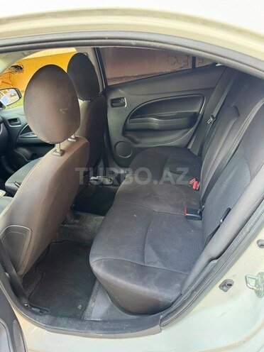 Mitsubishi Mirage-4