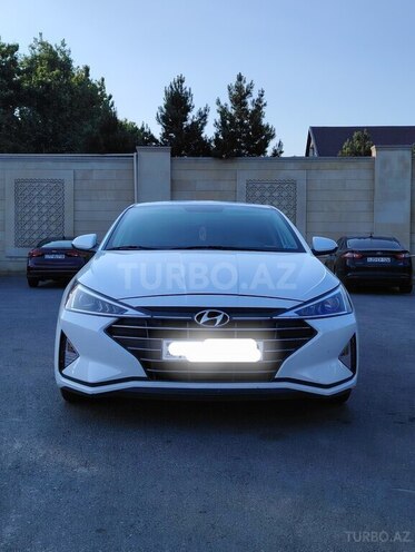 Hyundai Elantra-1