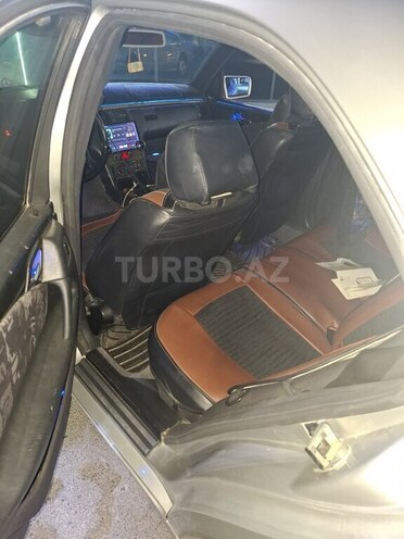 Mercedes E 230-9