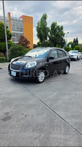Nissan March-2