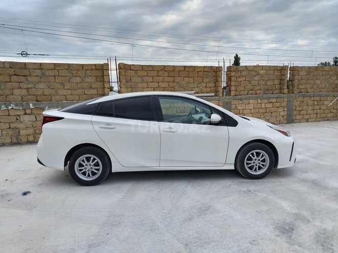 Toyota Prius-6