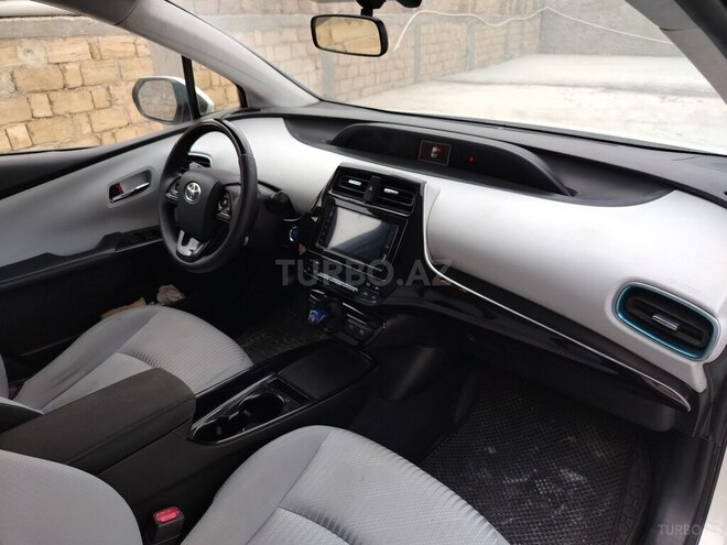 Toyota Prius-9