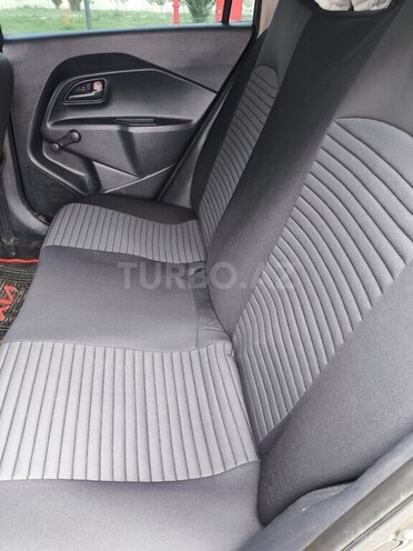 Kia Rio-4
