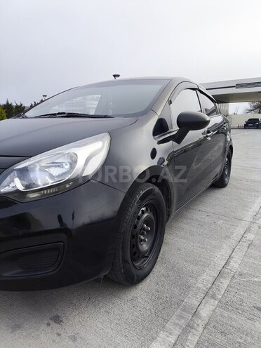 Kia Rio-5