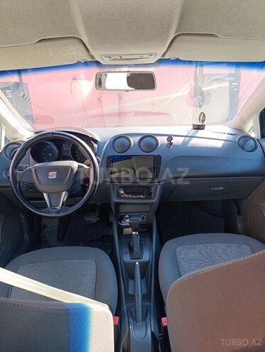 SEAT Ibiza-4