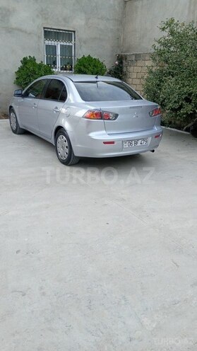 Mitsubishi Lancer-6