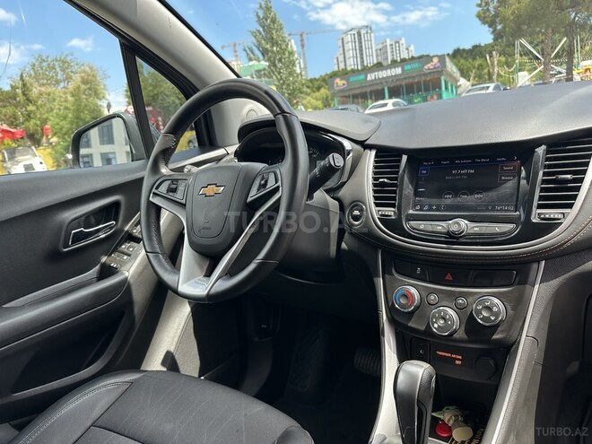 Chevrolet Trax-18