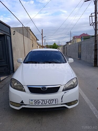Daewoo Gentra-1