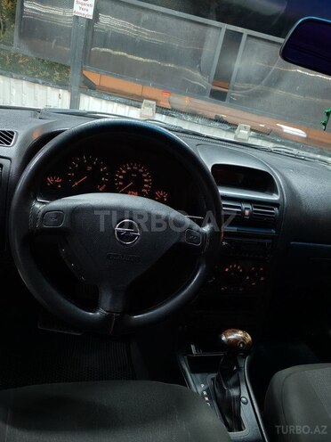 Opel Astra-10