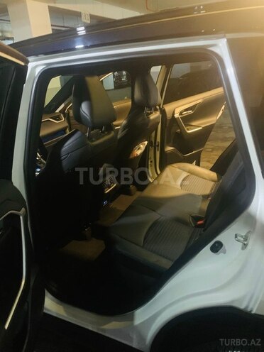 Toyota RAV4-5