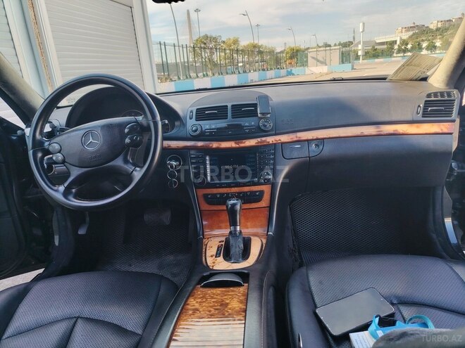 Mercedes E 350-10