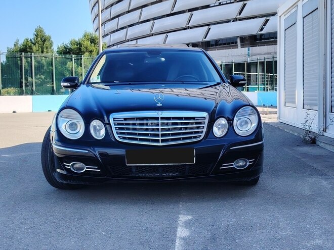 Mercedes E 350-11