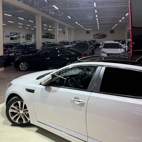 Kia Optima-11