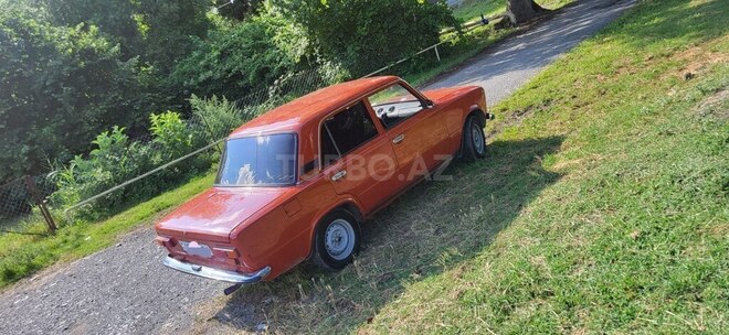 LADA (VAZ) 21011-2