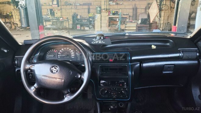 Opel Astra-3
