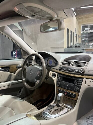 Mercedes E 320-16