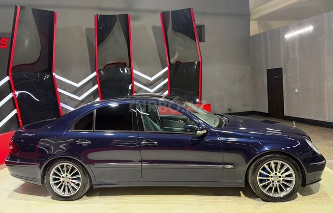 Mercedes E 320-5