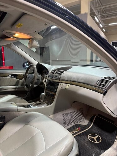 Mercedes E 320-13