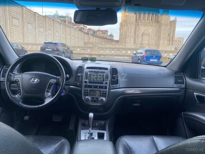 Hyundai Santa Fe-10