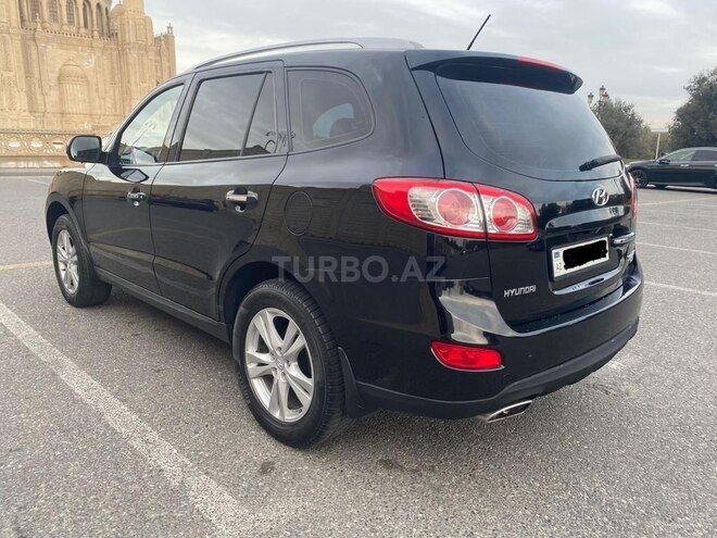 Hyundai Santa Fe-6