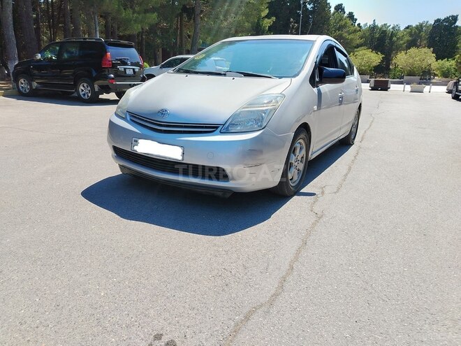Toyota Prius-2