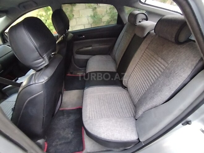 Toyota Prius-8