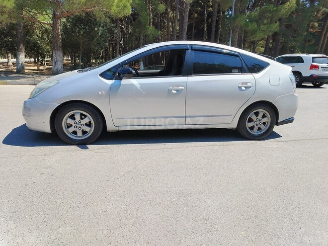 Toyota Prius-6