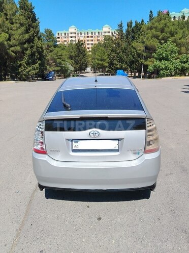 Toyota Prius-3