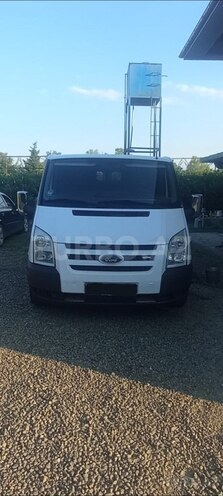 Ford Transit-1