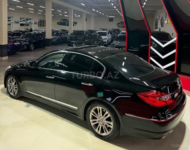 Hyundai Genesis-10