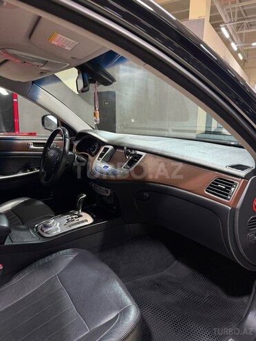 Hyundai Genesis-17