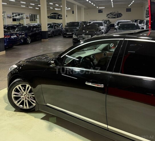 Hyundai Genesis-9
