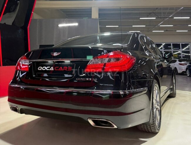 Hyundai Genesis-13