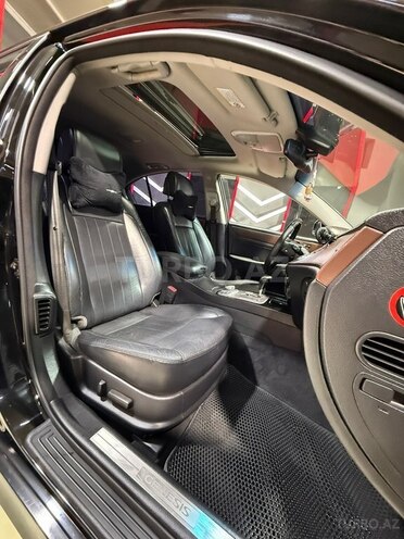 Hyundai Genesis-15