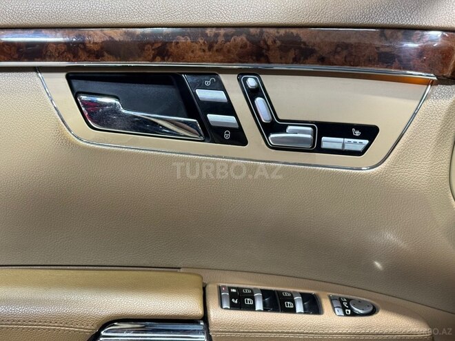 Mercedes S 320-23
