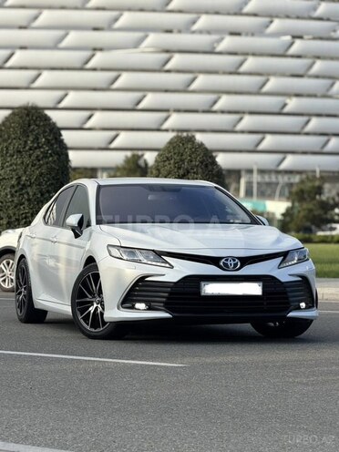 Toyota Camry-5