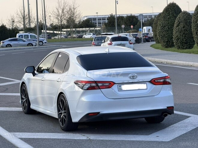Toyota Camry-9