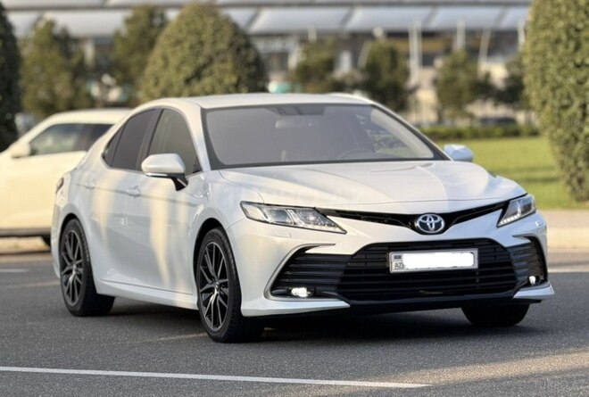 Toyota Camry-4