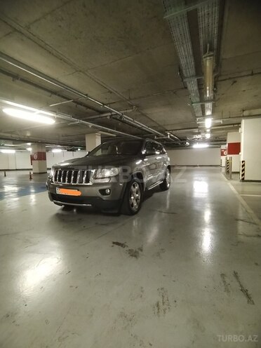 Jeep Grand Cherokee-16
