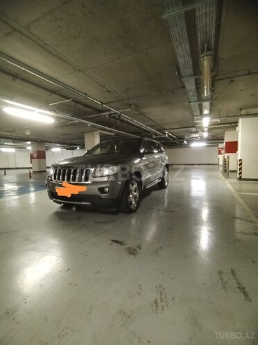 Jeep Grand Cherokee-15