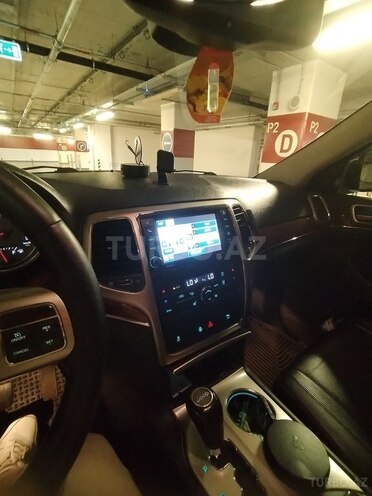 Jeep Grand Cherokee-3