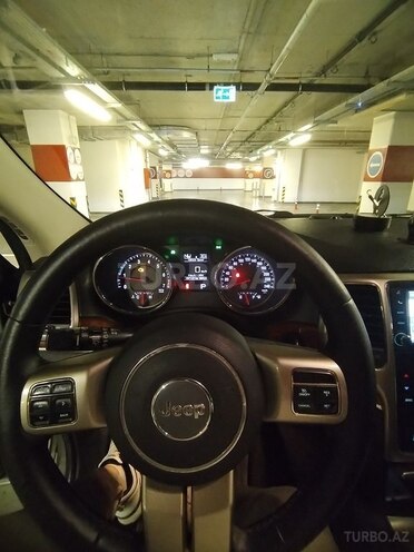 Jeep Grand Cherokee-2