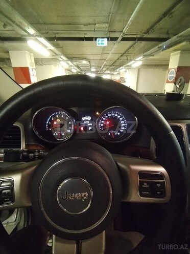 Jeep Grand Cherokee-6
