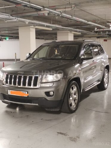 Jeep Grand Cherokee-19