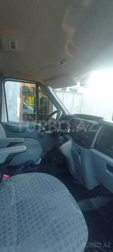 Ford Transit-16