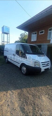 Ford Transit-18