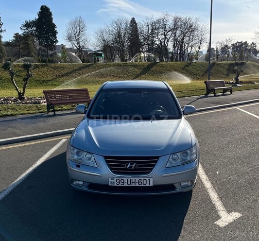 Hyundai Sonata-1