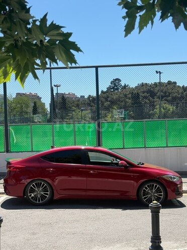 Hyundai Elantra-2